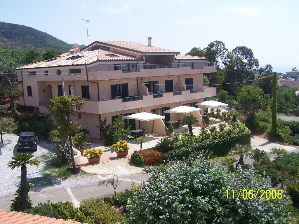 Residence Floritalia - Ricarica Auto Elettriche Santa Domenica  Exterior foto