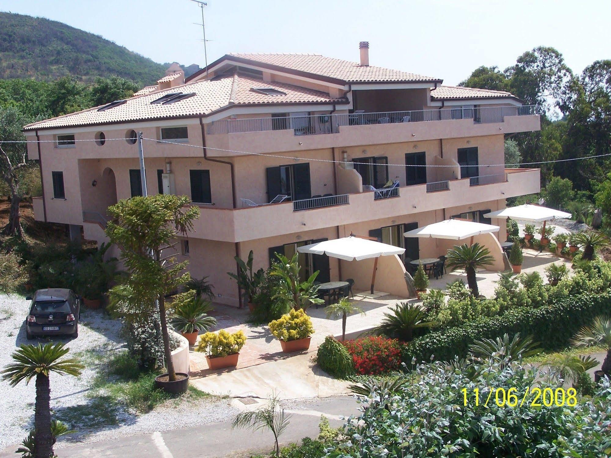 Residence Floritalia - Ricarica Auto Elettriche Santa Domenica  Exterior foto